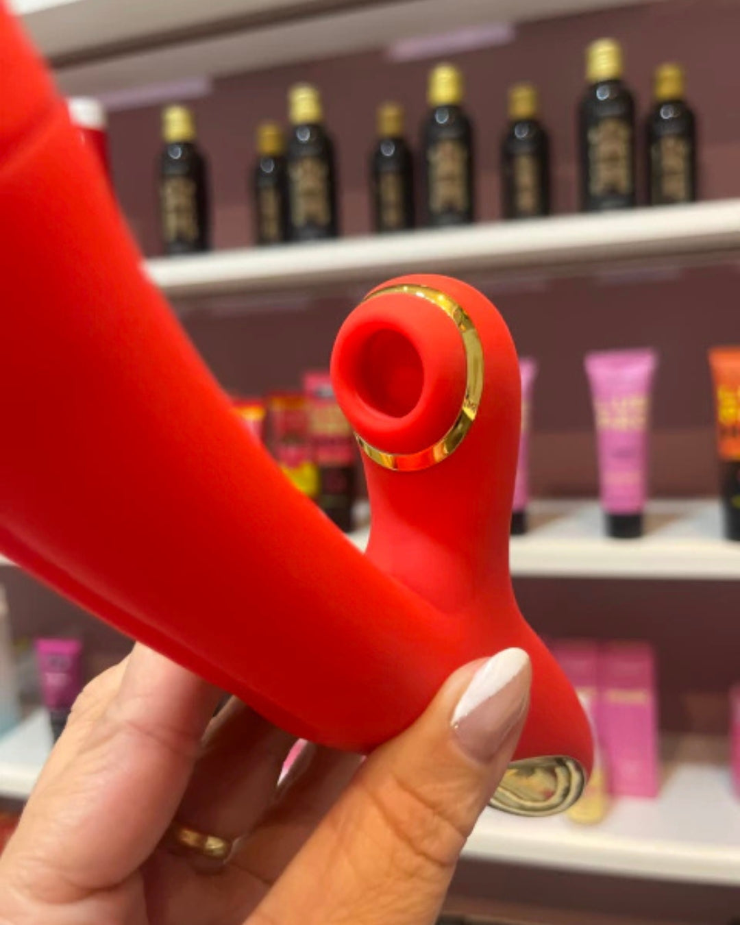 VIBRADOR VAI E VEM COM LINGUA E SUGADOR